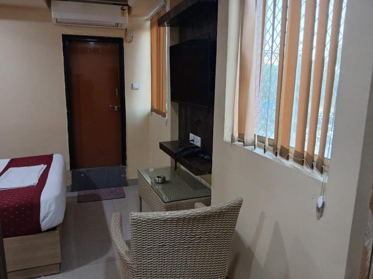 Blossoms Room Hotel Alekhya Residency- Luxury Lollection Hyderabad Ngoại thất bức ảnh