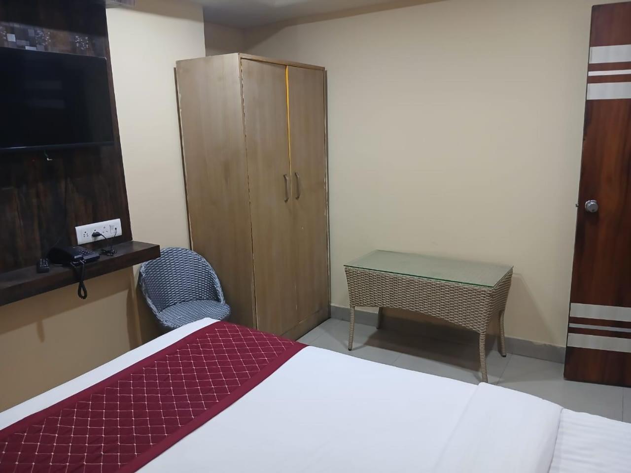Blossoms Room Hotel Alekhya Residency- Luxury Lollection Hyderabad Ngoại thất bức ảnh