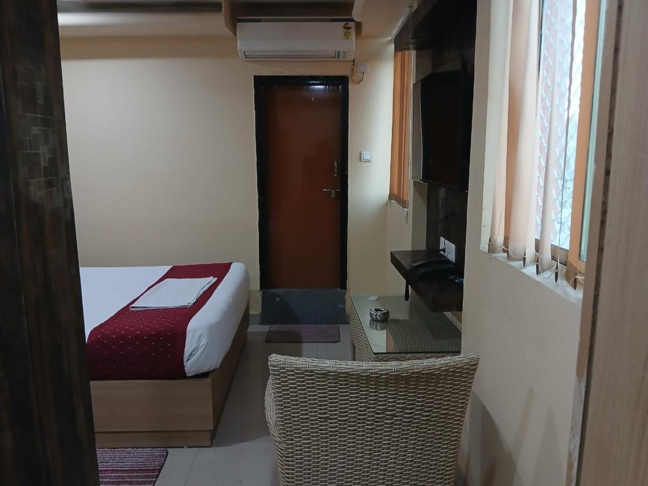 Blossoms Room Hotel Alekhya Residency- Luxury Lollection Hyderabad Ngoại thất bức ảnh