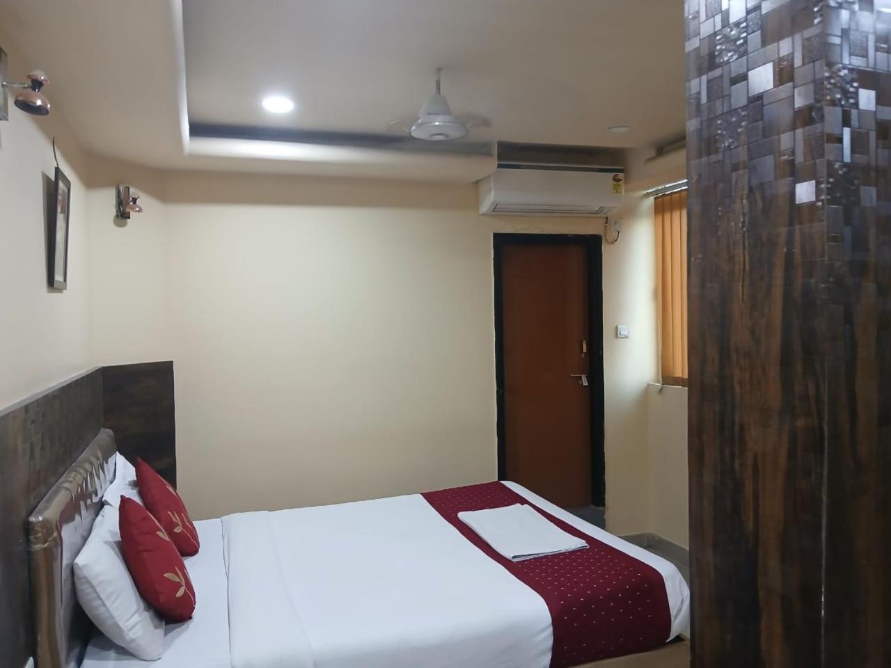 Blossoms Room Hotel Alekhya Residency- Luxury Lollection Hyderabad Ngoại thất bức ảnh