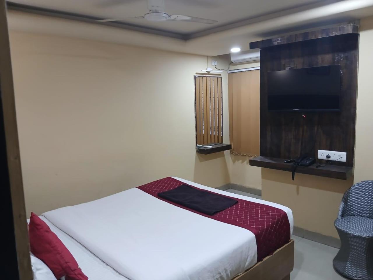 Blossoms Room Hotel Alekhya Residency- Luxury Lollection Hyderabad Ngoại thất bức ảnh