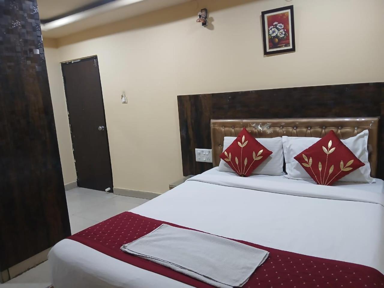 Blossoms Room Hotel Alekhya Residency- Luxury Lollection Hyderabad Ngoại thất bức ảnh